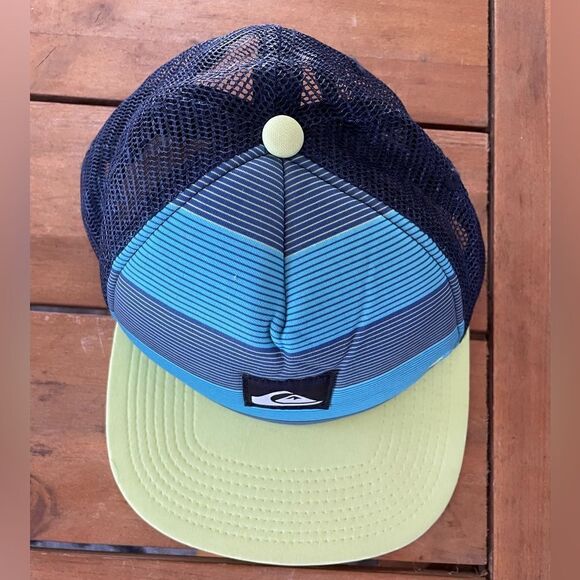 Quiksilver trucker hat  - Picture 5 of 5